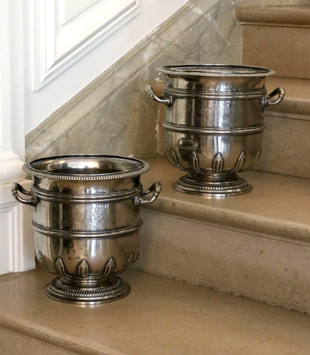 Paire de rafraîchissoirs en métal argenté