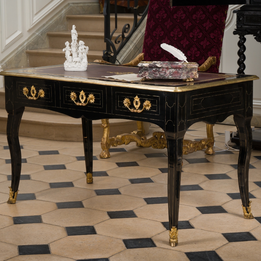 Bureau plat d’époque Régence