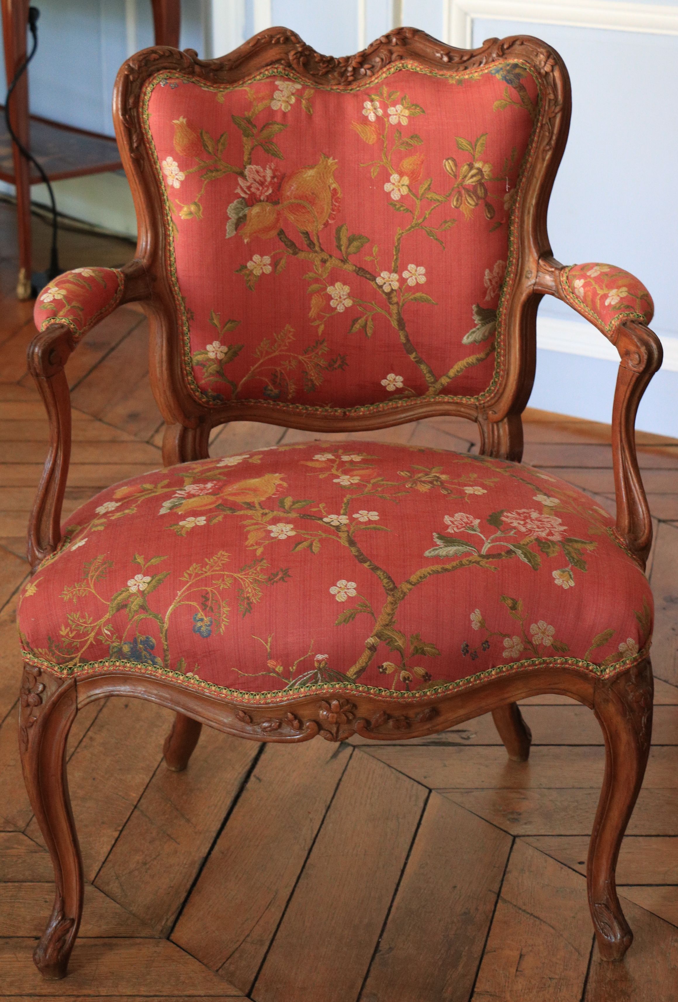 Fauteuil à coiffer d'époque Louis XV, estampillé Pierre Bara.