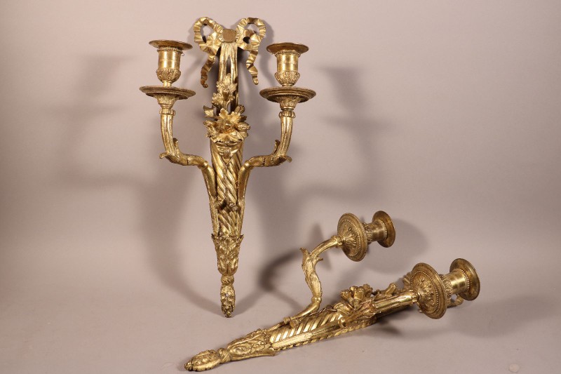 Paire d’appliques, carquois et rubans, vers 1780
