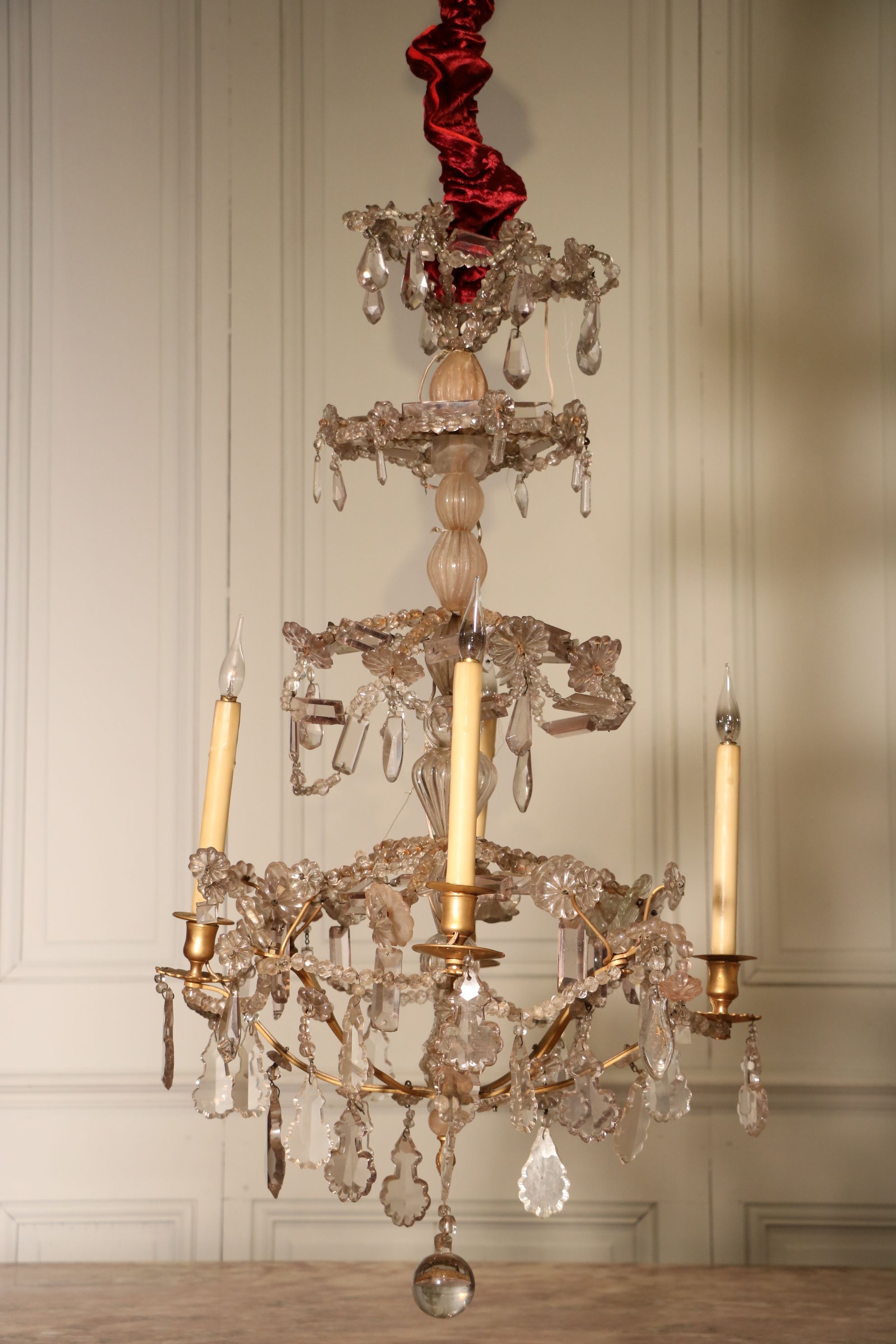 Lustre en bronze doré et cristaux