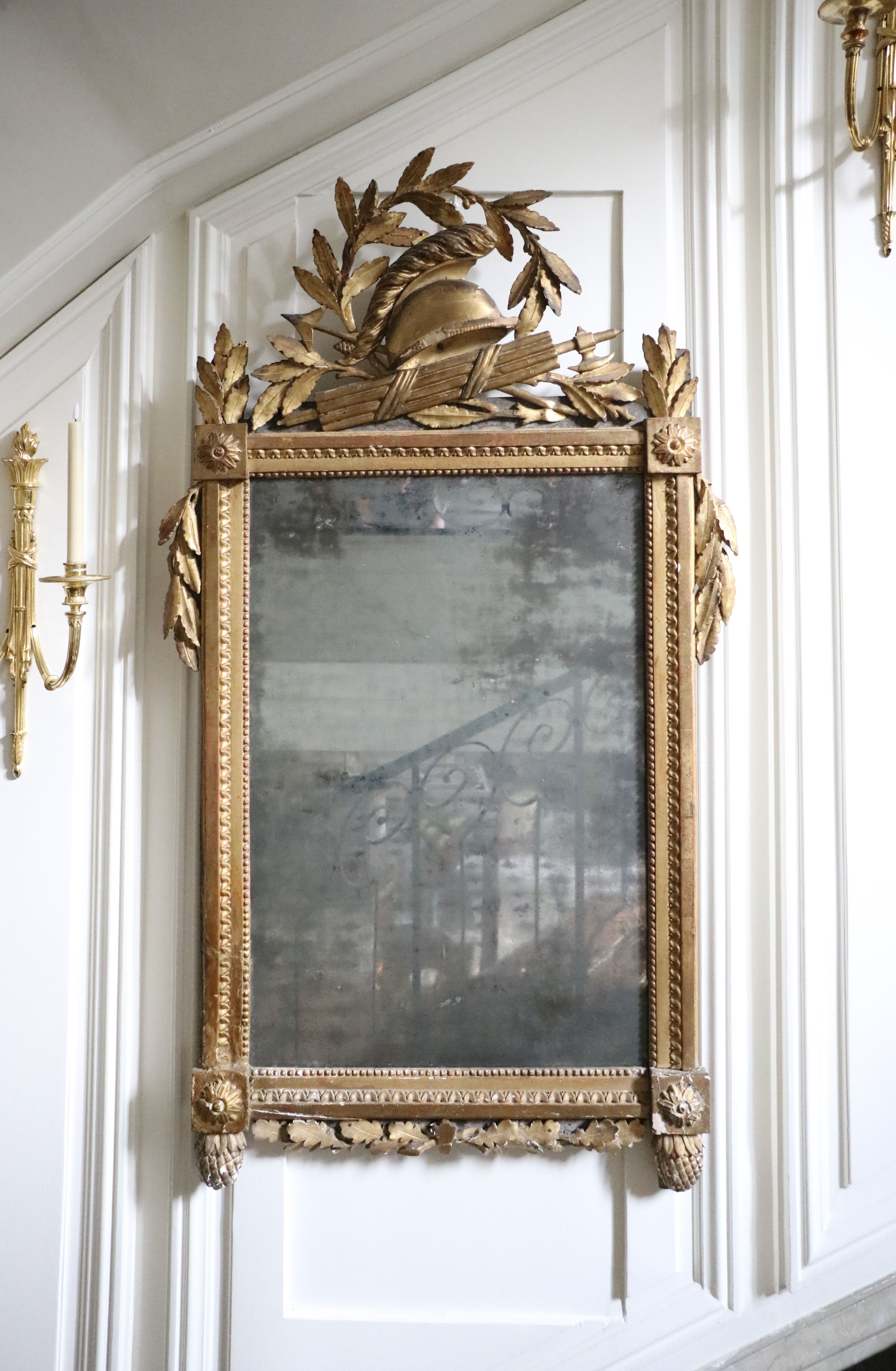 Miroir en bois doré 