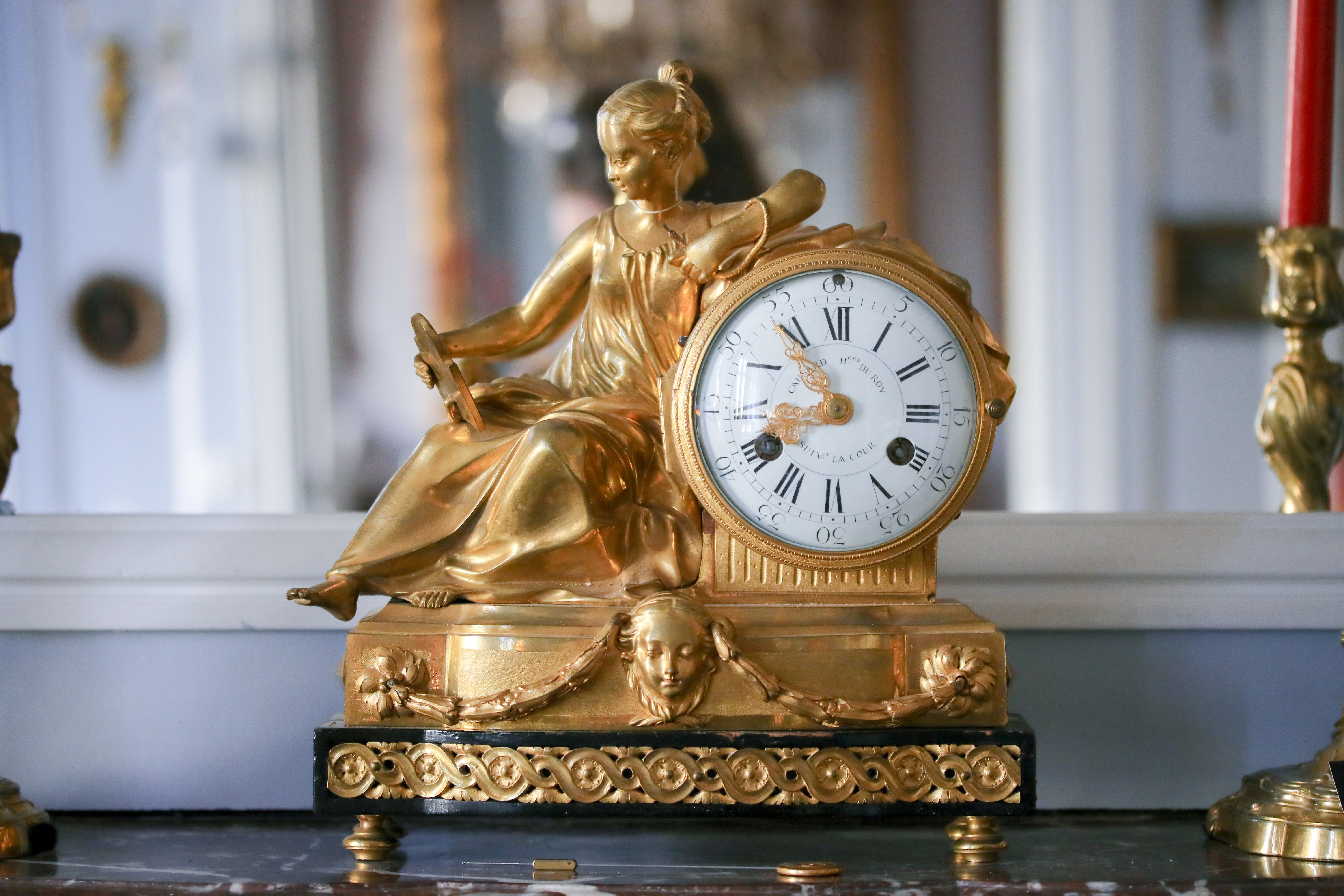 Pendule représentant la Prudence 