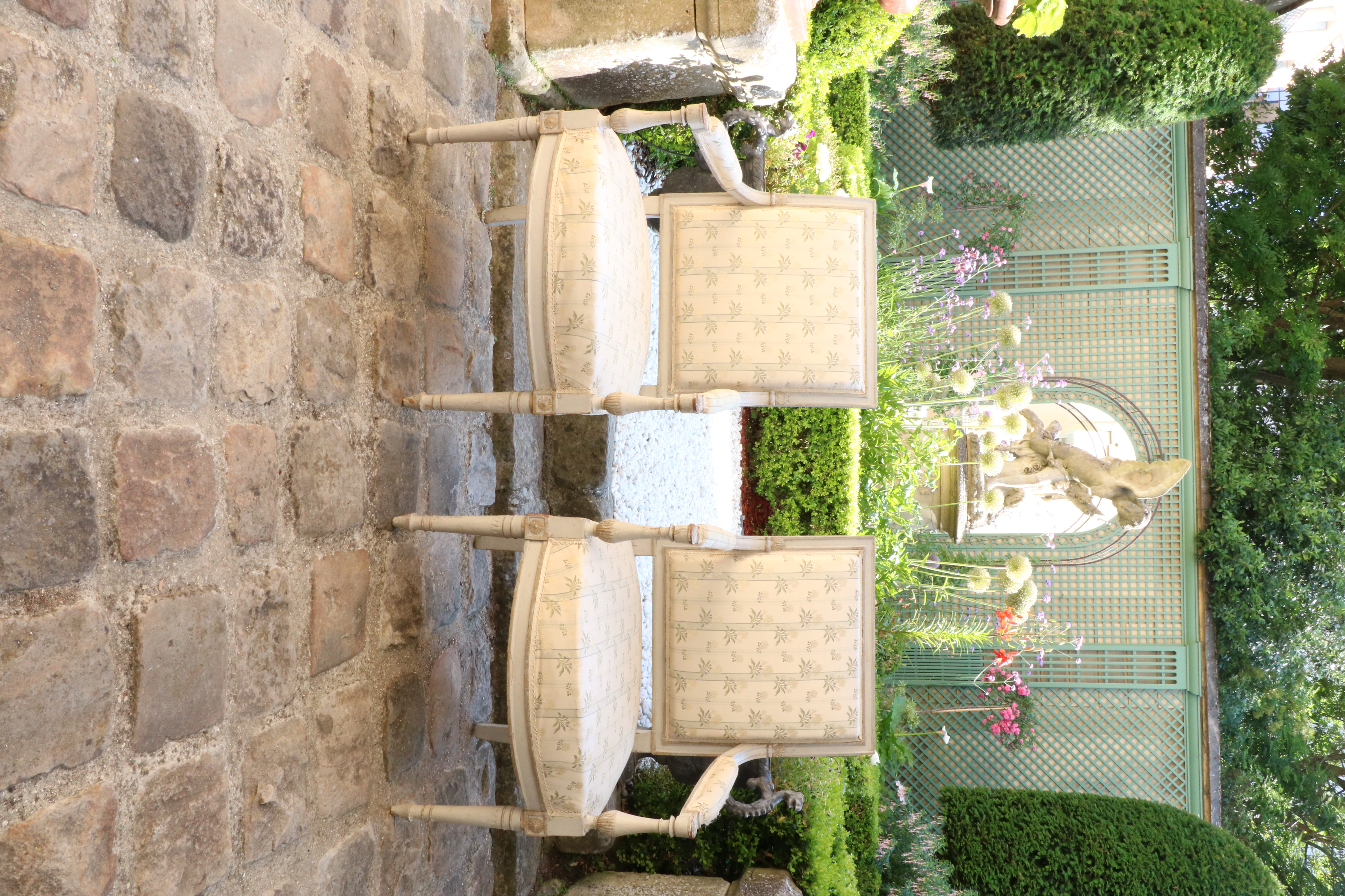 Paire de fauteuils  du château de Compiègne